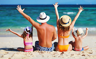 Находка для мошенника: большинство россиян делятся фото и геотегами с отдыха